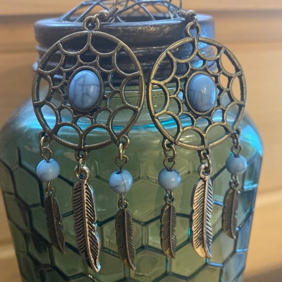 Vintage Dreamcatcher Pierced Earrings 5/$25 - Picture 1 of 2